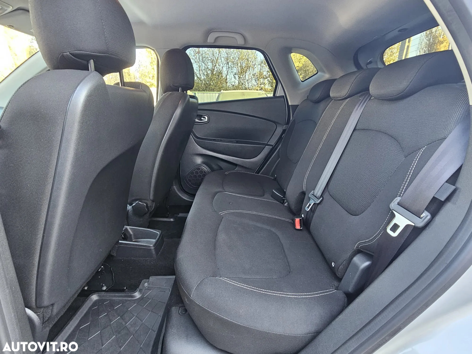Renault Captur TCe Life Evo - 12