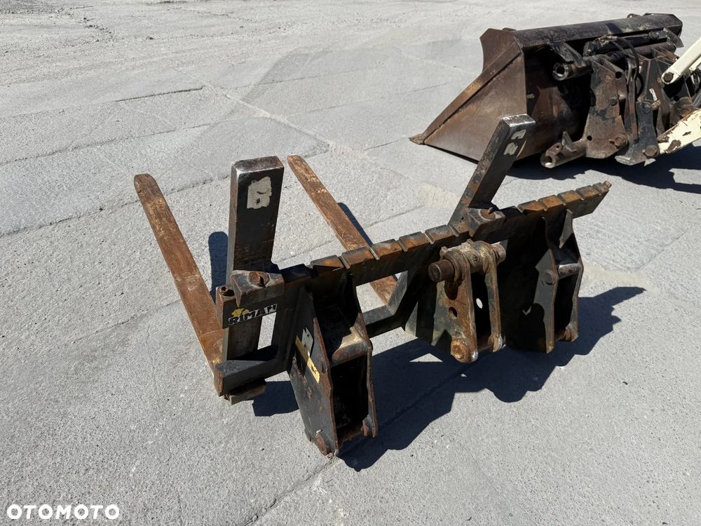 Terex 860 / 2012 / Uchylna Przednia Łyżka / Szybkozłącza - 12