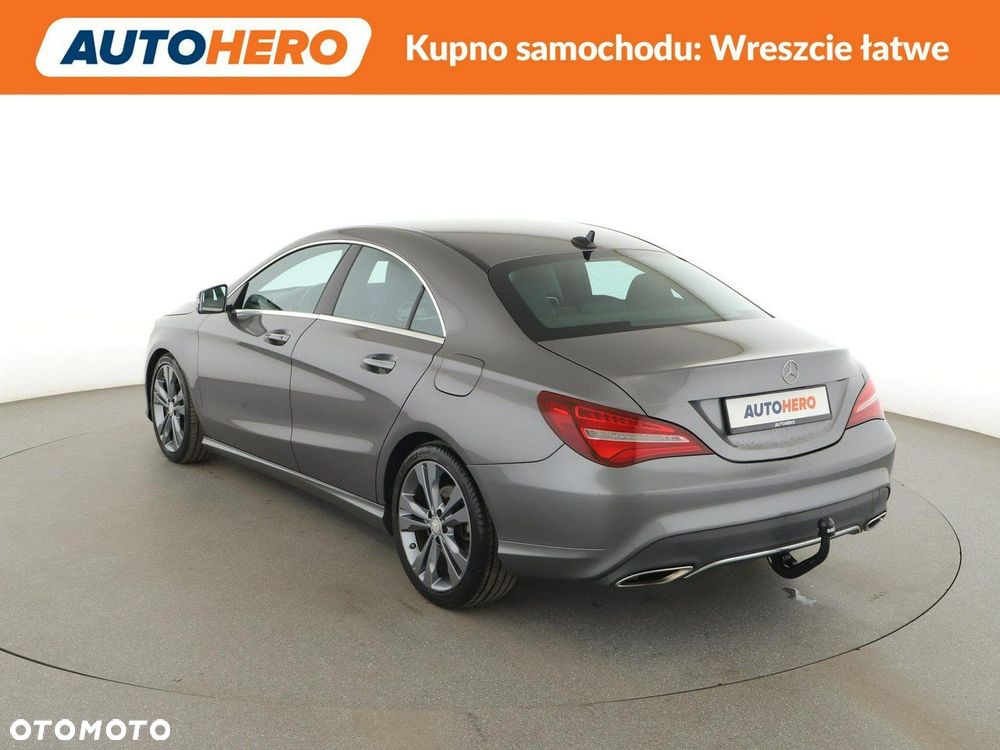 Mercedes-Benz CLA 180 7G-DCT - 5