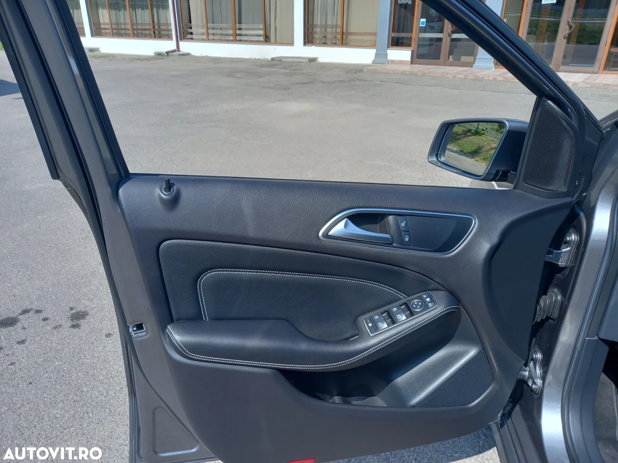 Mercedes-Benz B 180 CDI (BlueEFFICIENCY) - 10