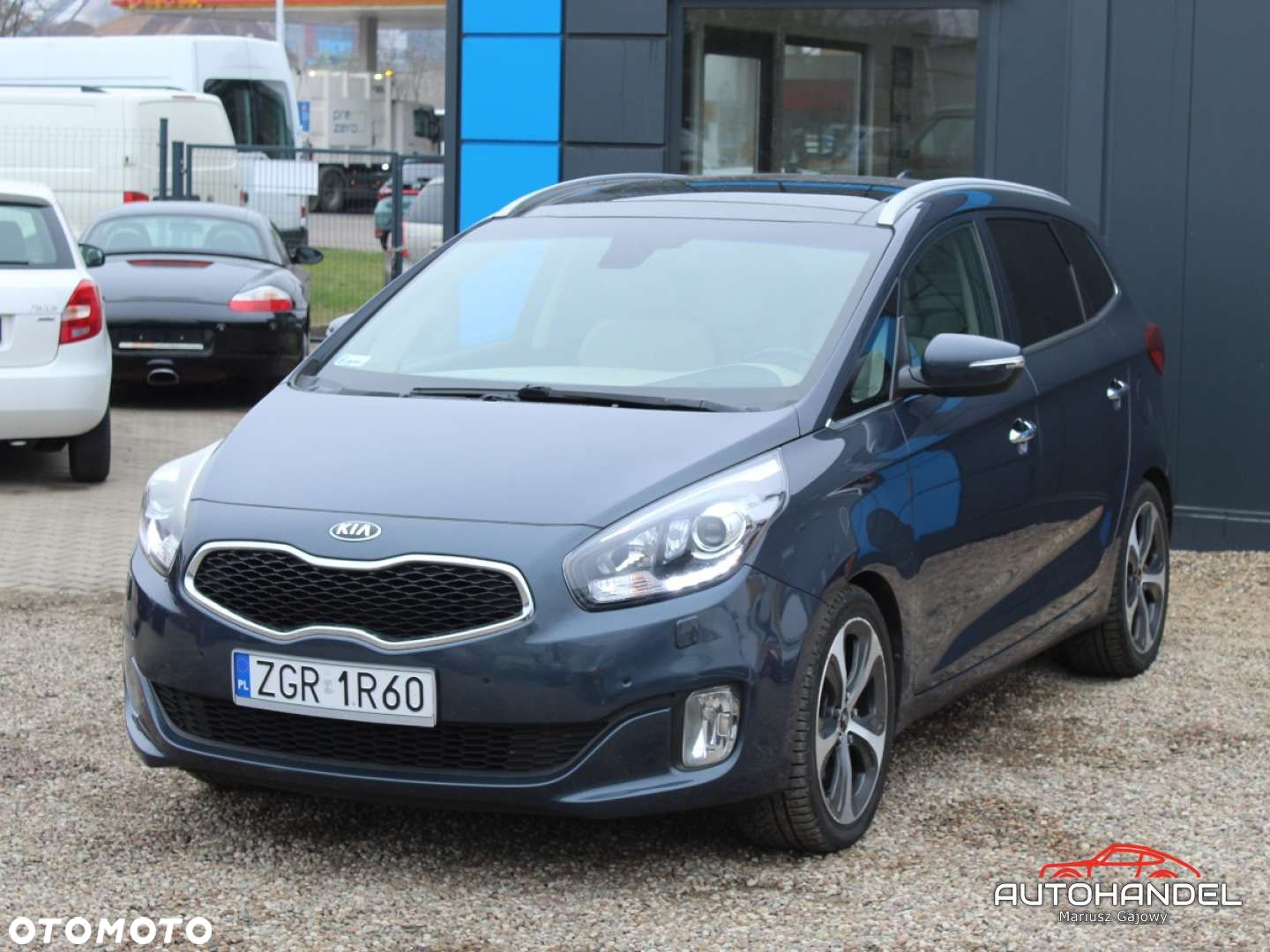 Kia Carens - 3