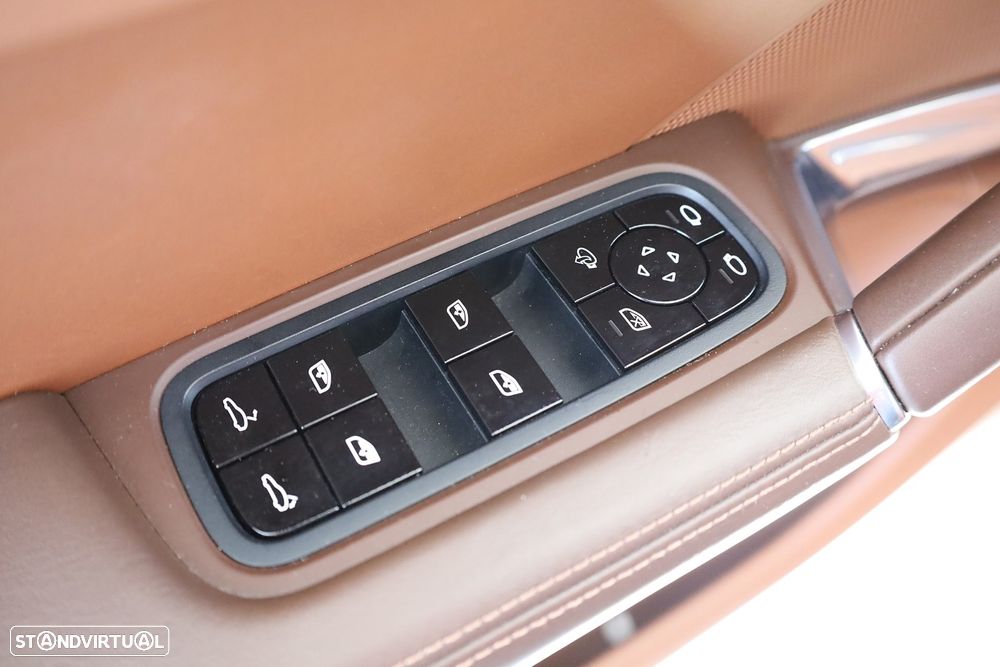 Porsche Cayenne Turbo - 46