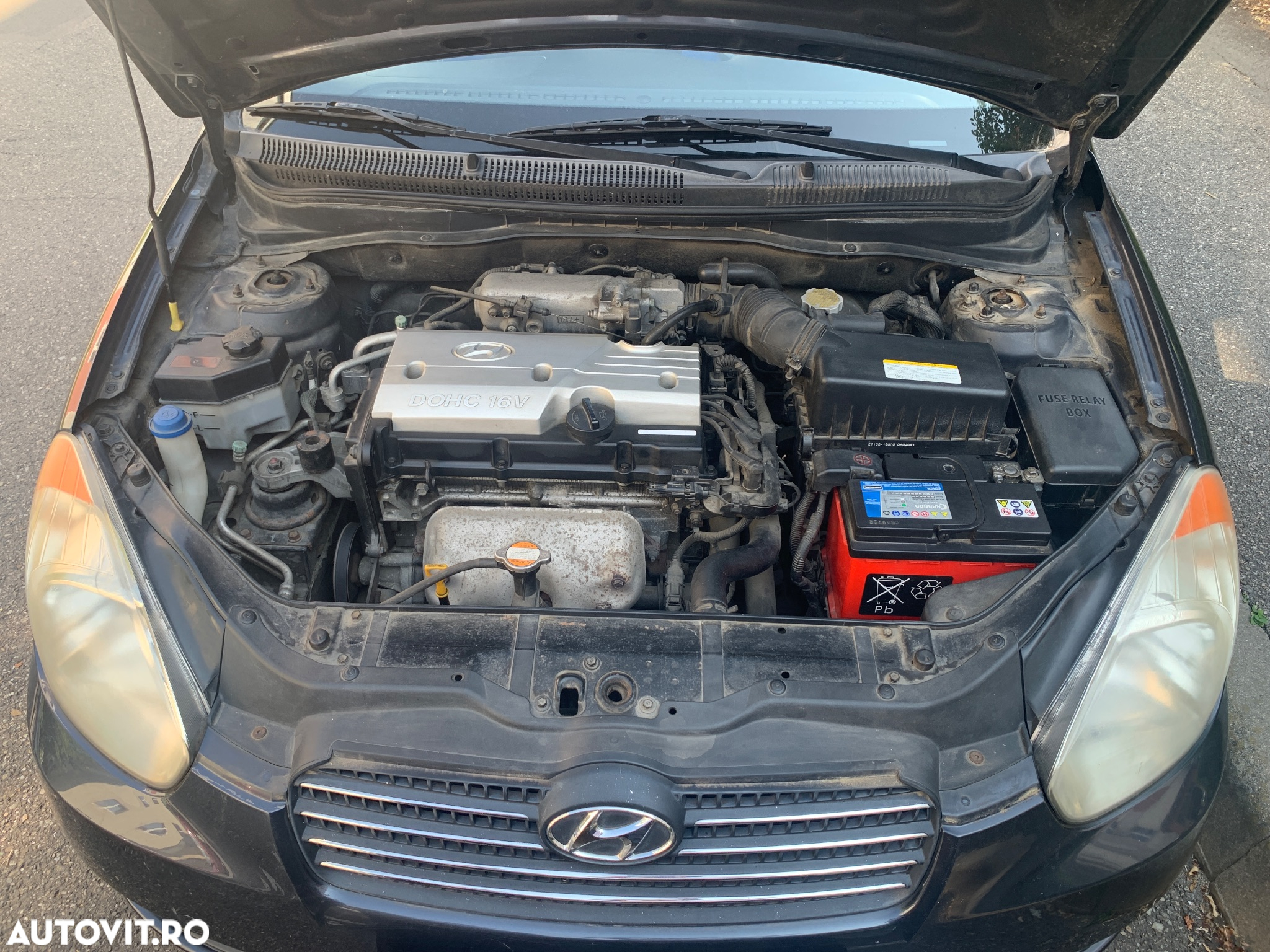 Hyundai Accent - 12