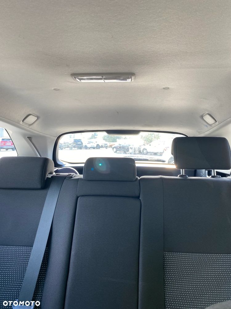 Toyota Auris - 16
