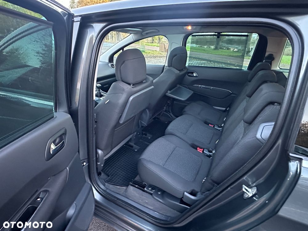 Peugeot 5008 - 8