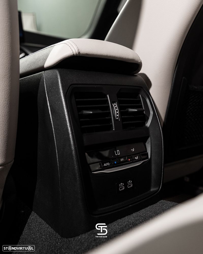 BMW i4 eDrive40 Pack Desportivo M - 24