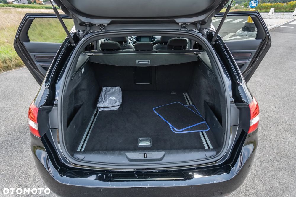 Peugeot 308 1.2 PureTech GPF GT Pack S&S - 18