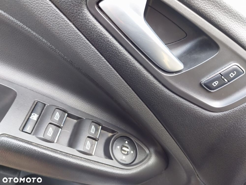 Ford Kuga - 21