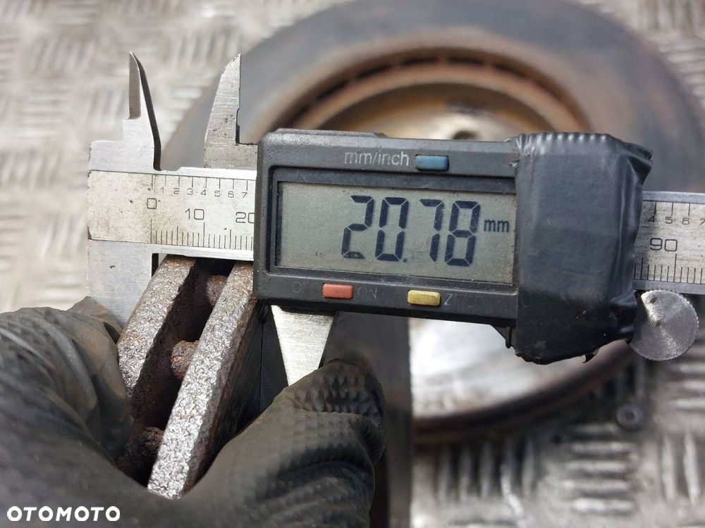 TARCZE HAMULCOWE PRZÓD + KLOCKI + ZACISKI HONDA CITY IV 1.4 16V - 4