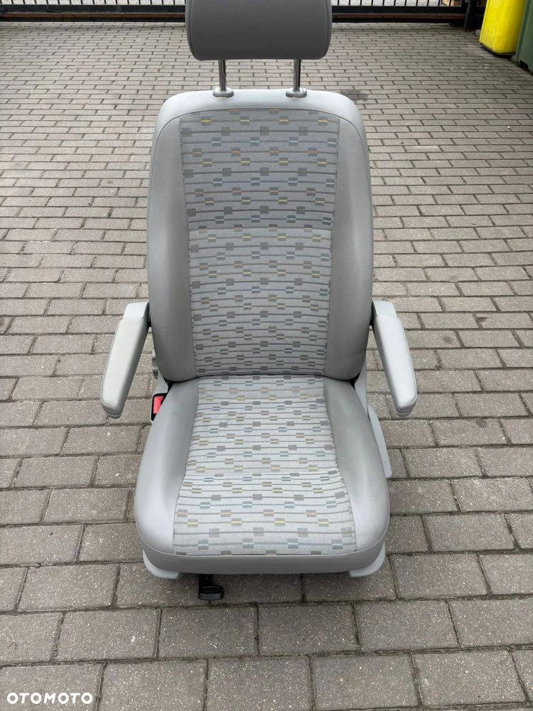 Fotel kierowcy PALACE VW T5 Lift podłokietnik podgrzewany - 7