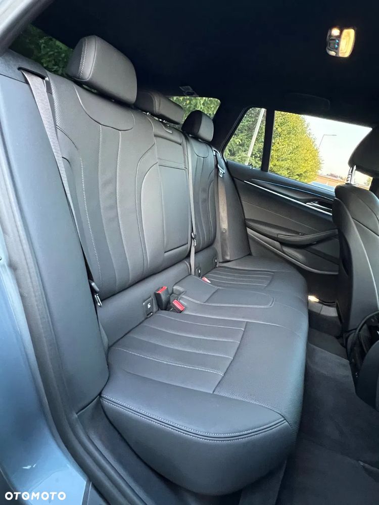 BMW Seria 5 530e iPerformance xDrive M Sport sport - 15