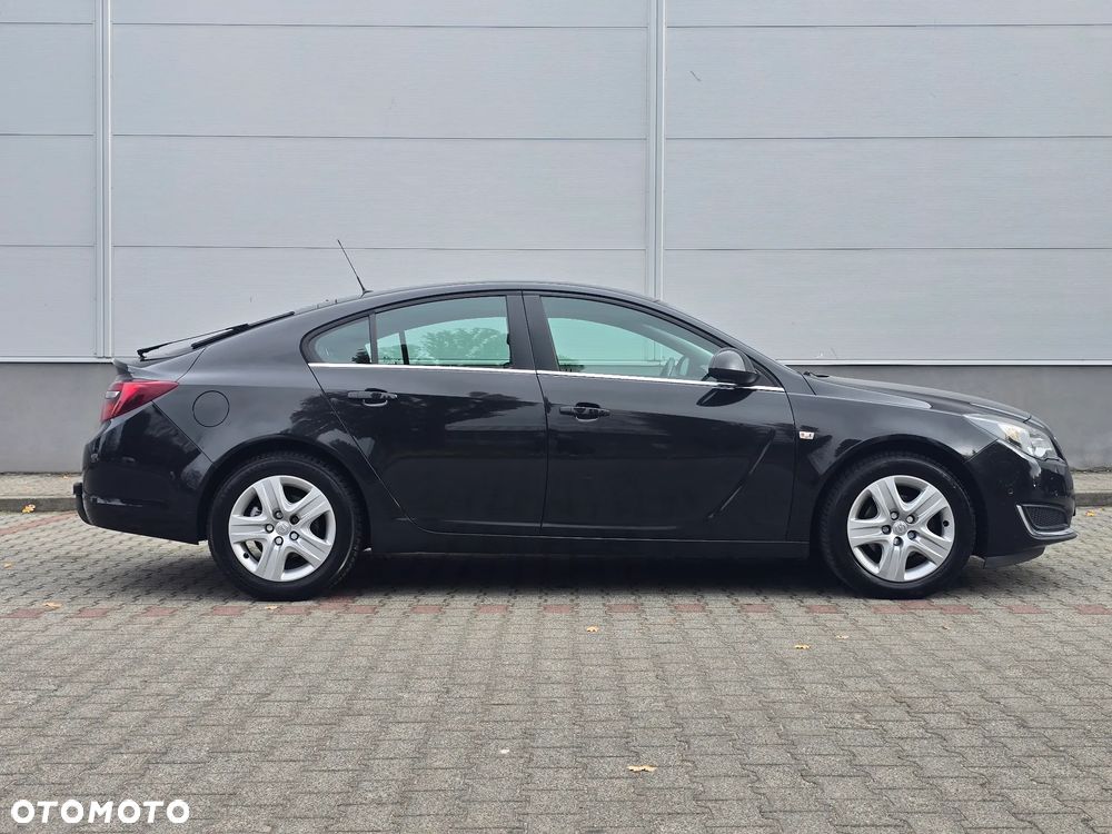 Opel Insignia - 25