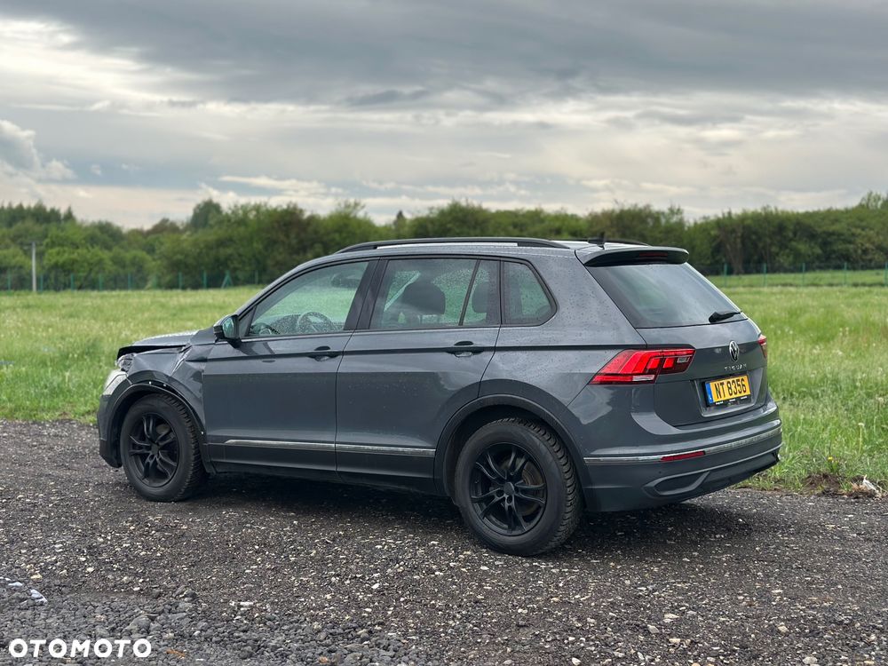 Volkswagen Tiguan - 11