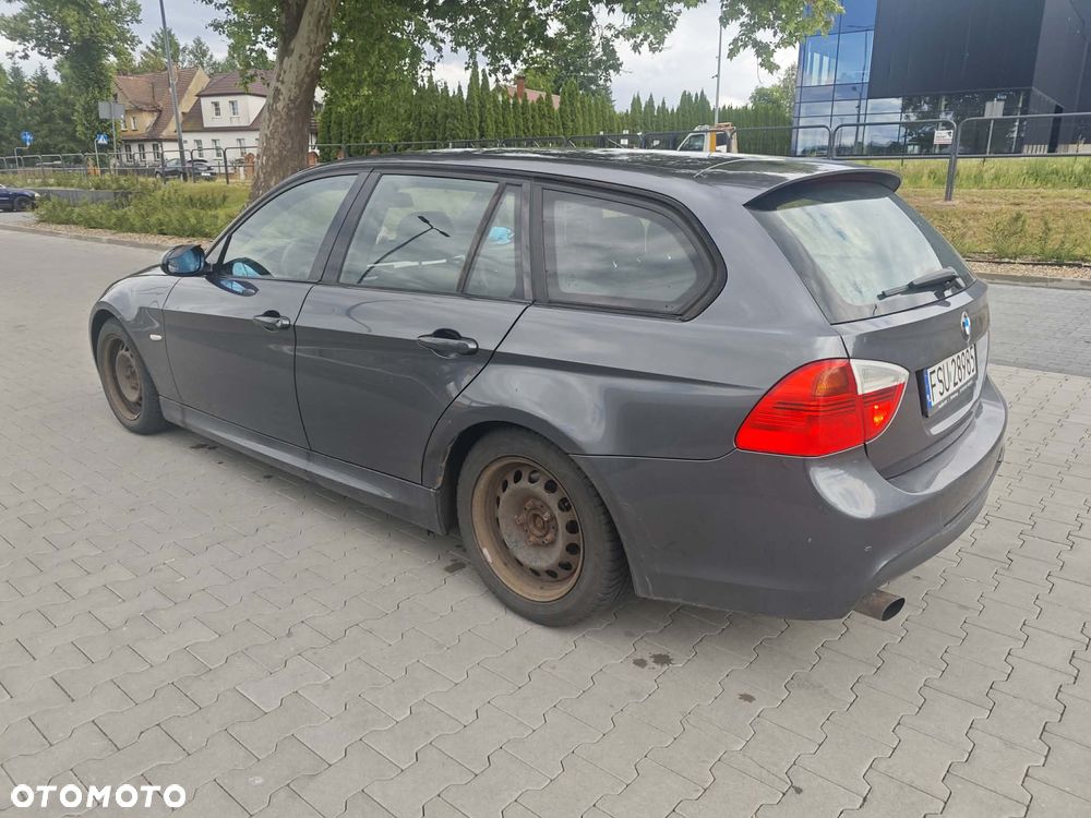 BMW Seria 3 320i - 17