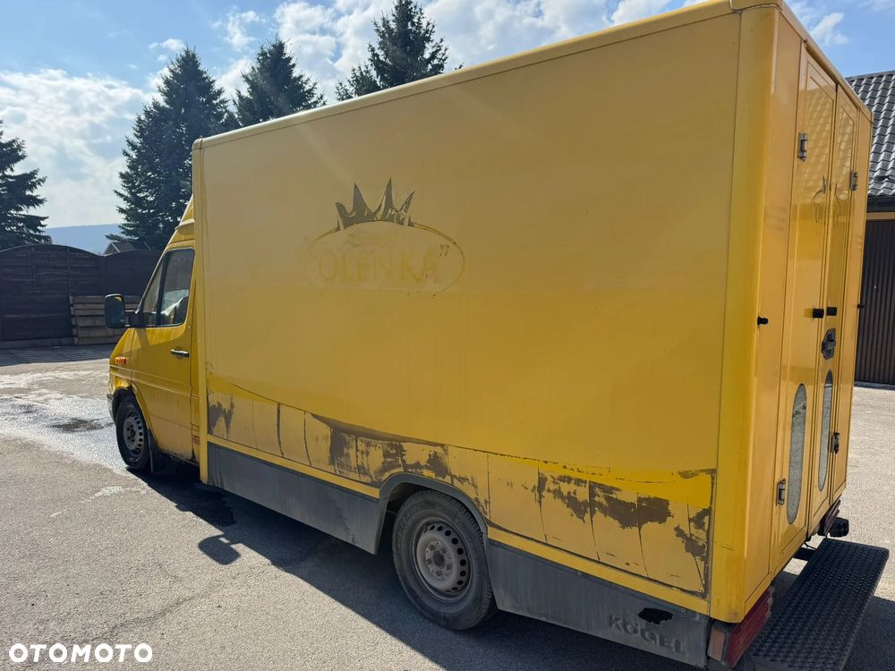 Mercedes-Benz Sprinter - 4
