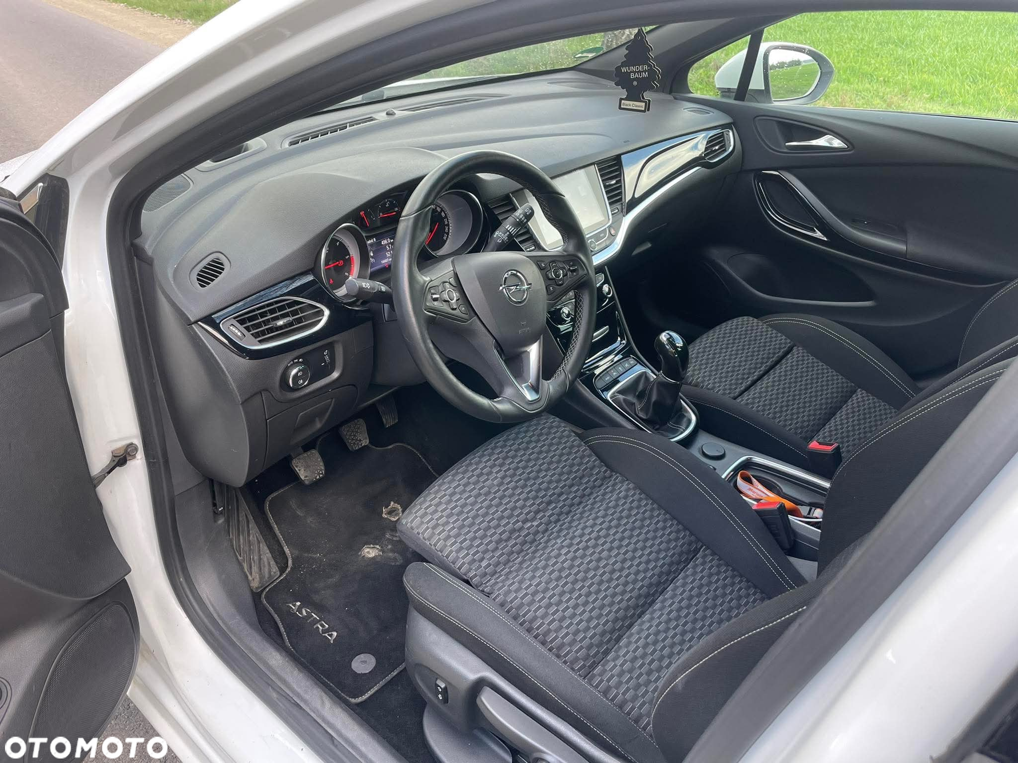 Opel Astra 1.6 D (CDTI) Dynamic - 9