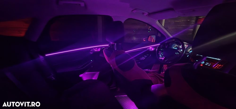 Ford Focus 2.0 TDCI Powershift Titanium - 31