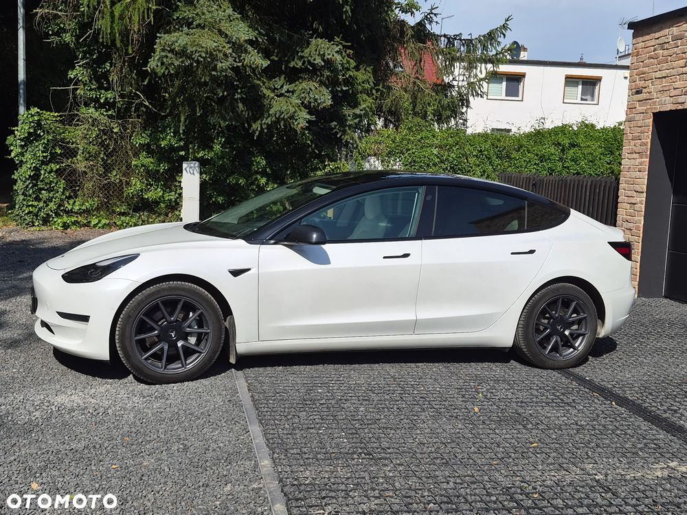 Tesla Model 3 Long Range AWD - 8