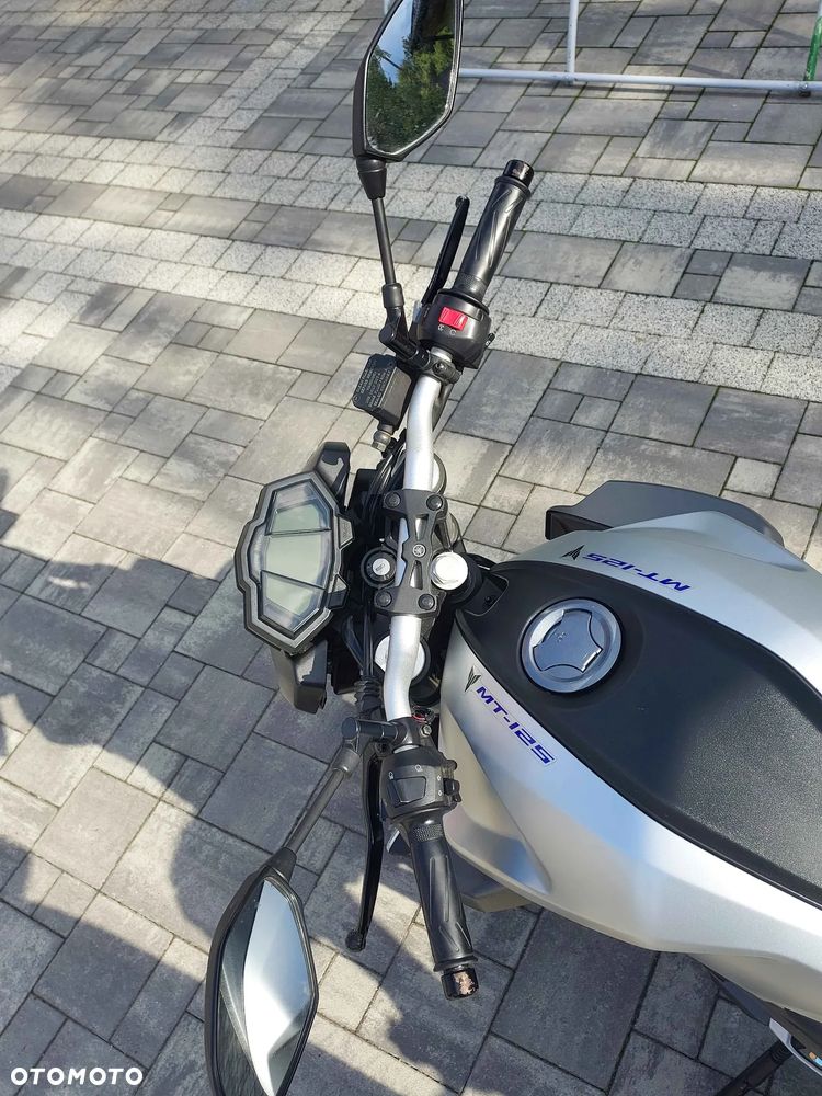 Yamaha MT - 9