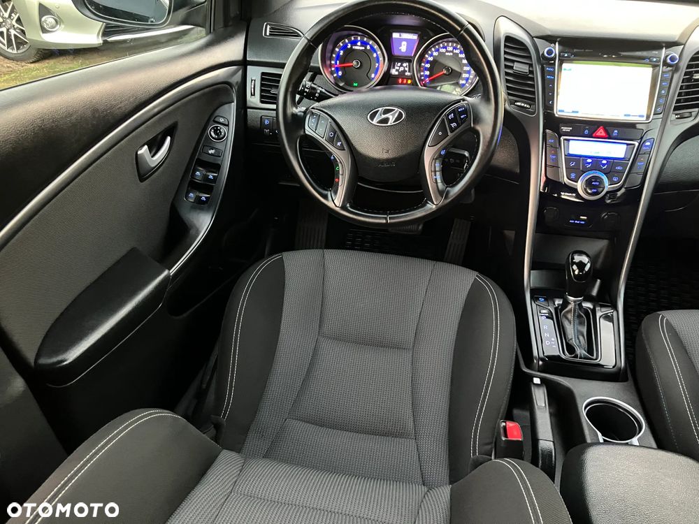 Hyundai i30 1.6 GDI BlueDrive Premium DCT - 31