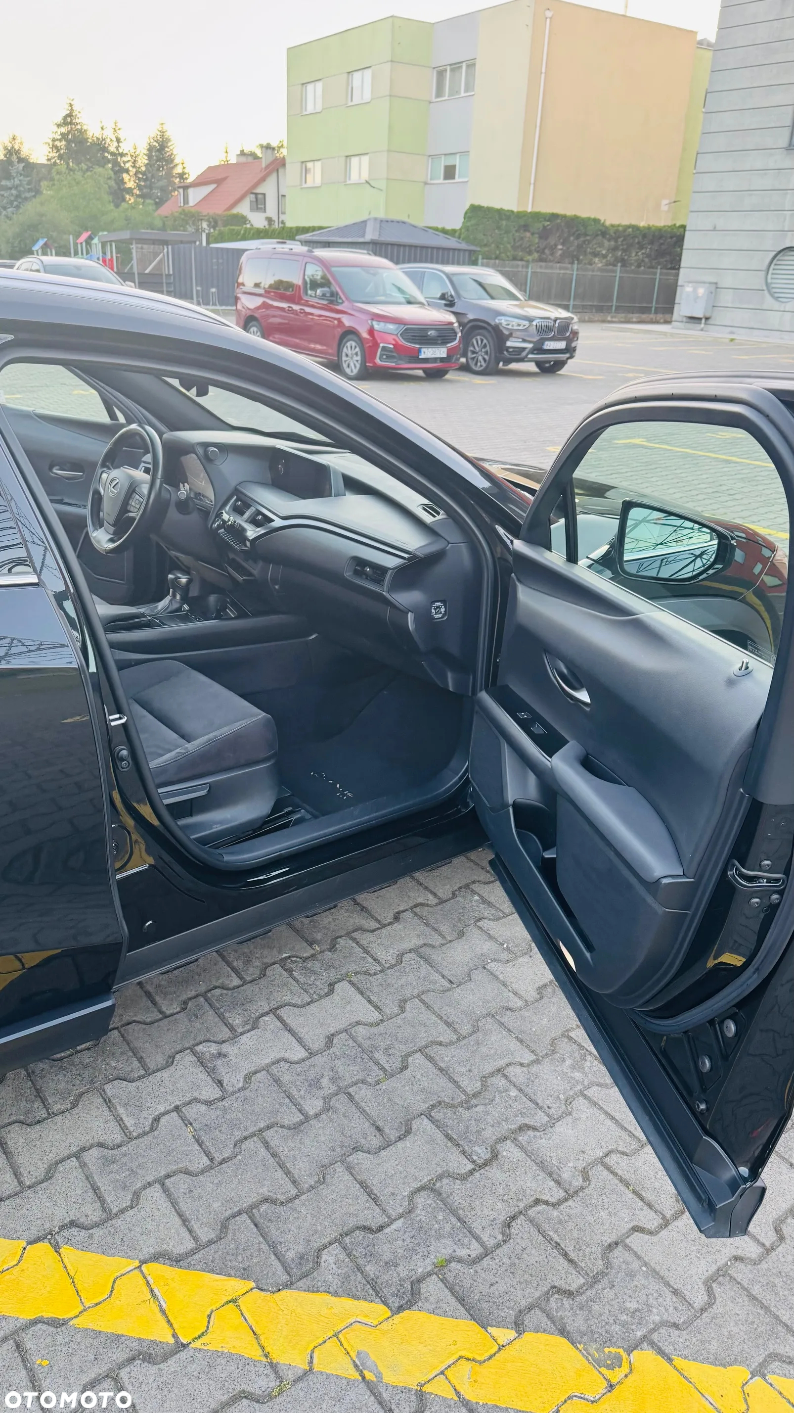 Lexus UX - 8