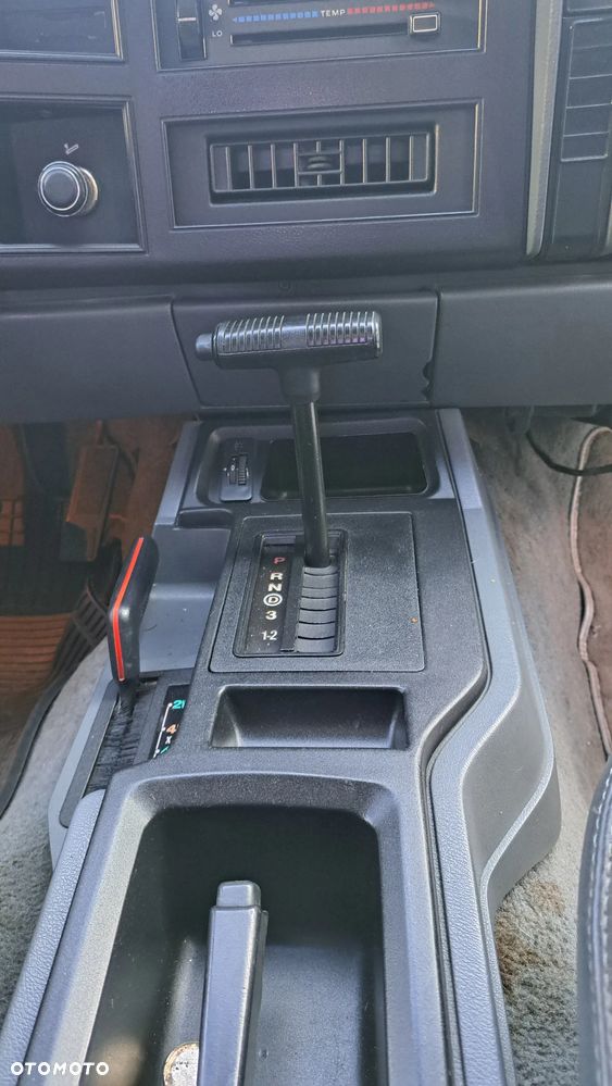 Jeep Cherokee 4.0 Limited - 11