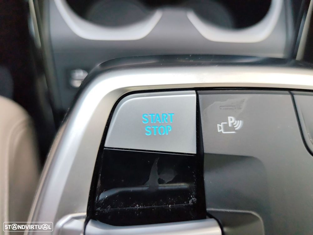 BMW iX1 eDrive20 Pack Desportivo M - 21