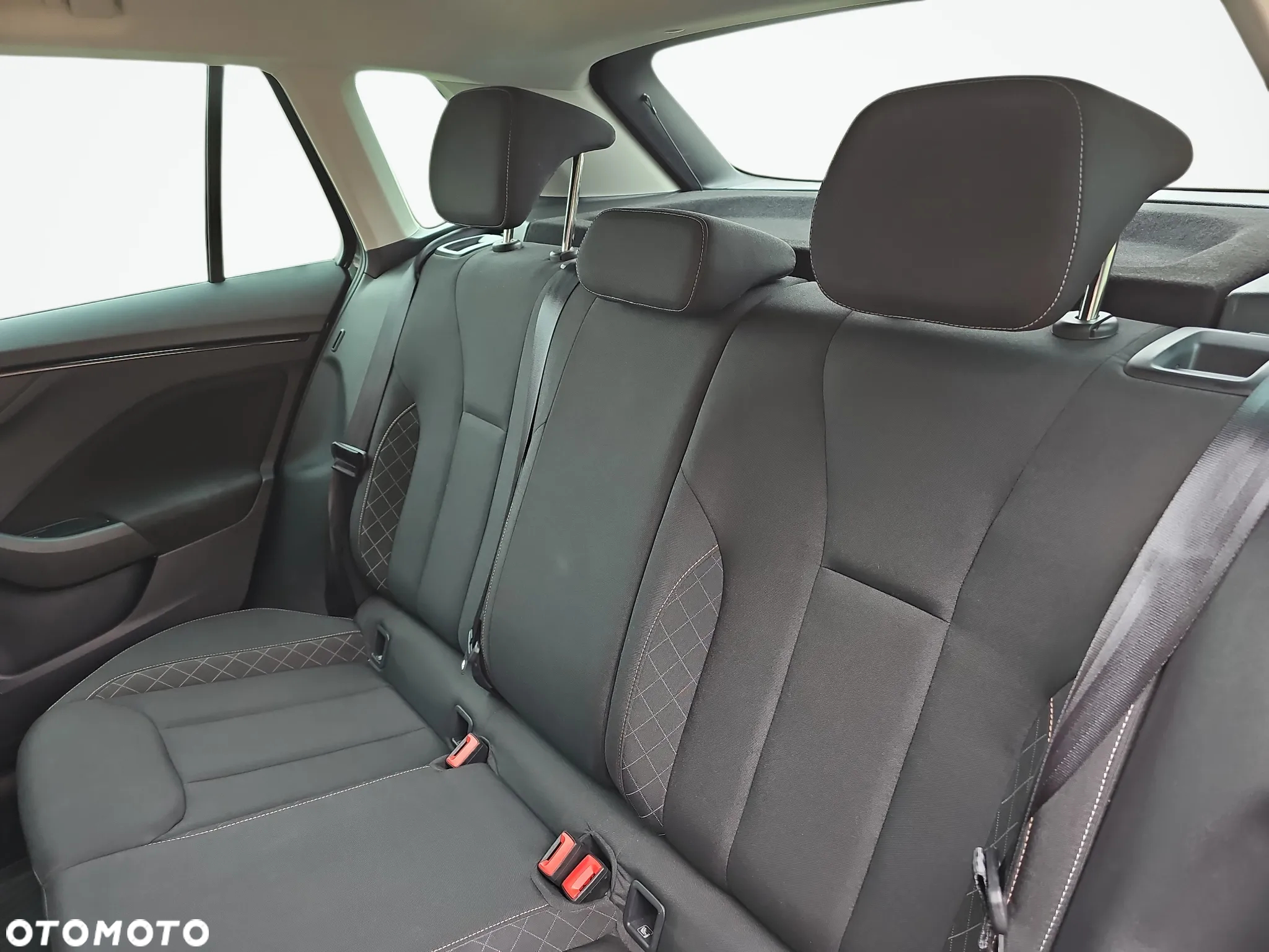 Skoda Kamiq 1.0 TSI Ambition DSG - 13