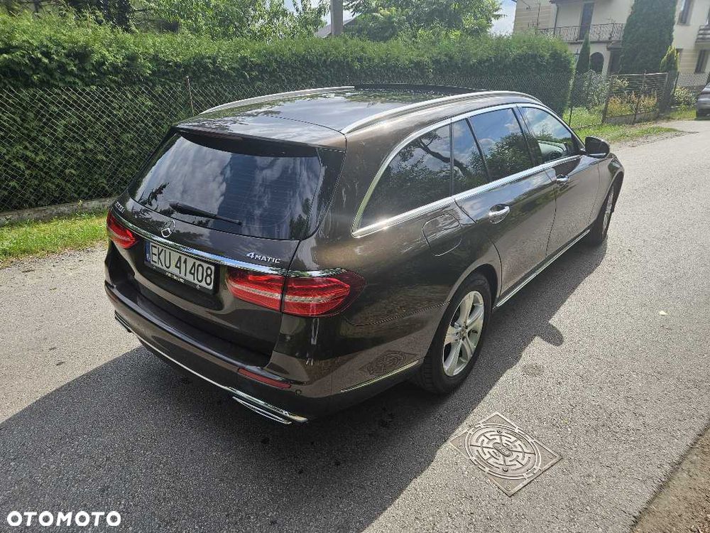 Mercedes-Benz Klasa E 220 d 9G-TRONIC Exclusive - 11