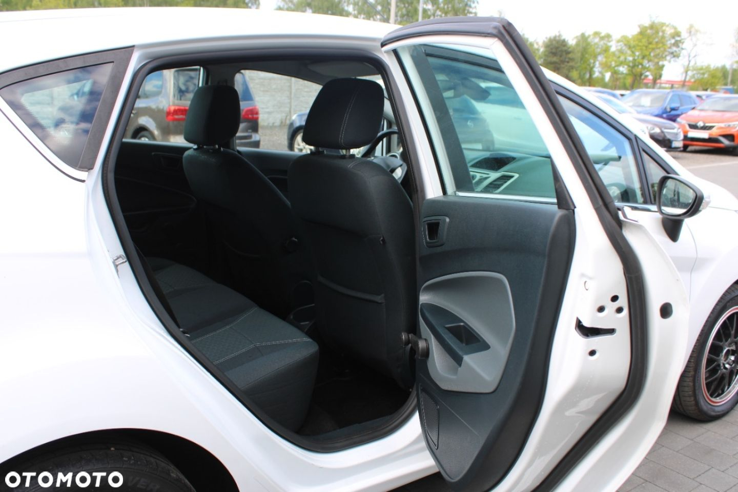 Ford Fiesta - 34