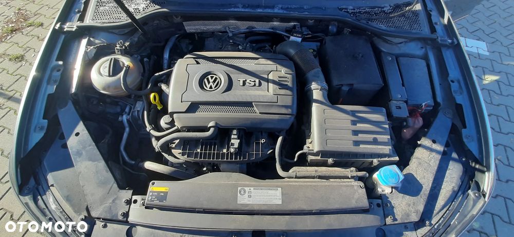 Volkswagen Passat - 15