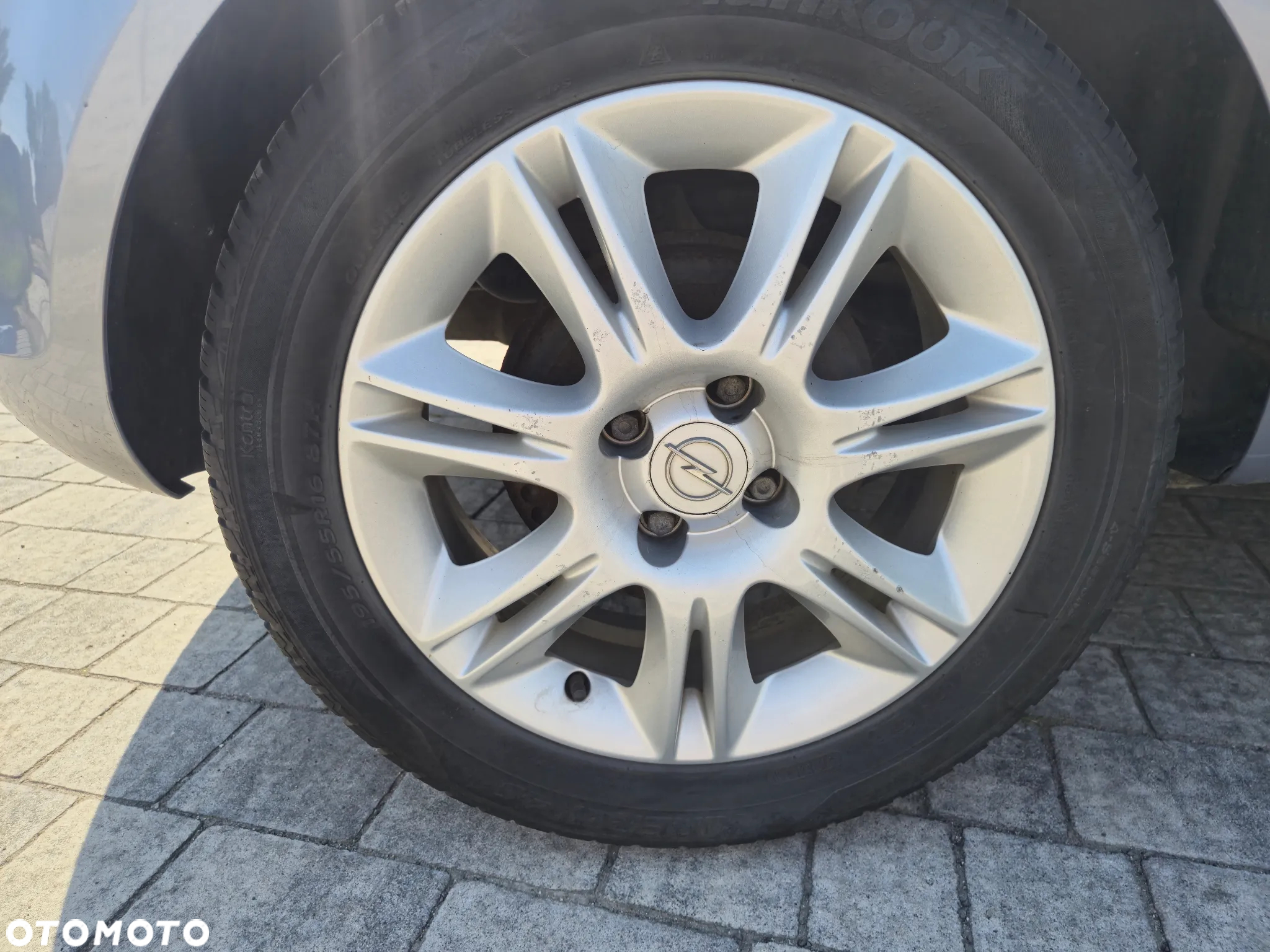 Opel Corsa 1.4 16V Cosmo - 13