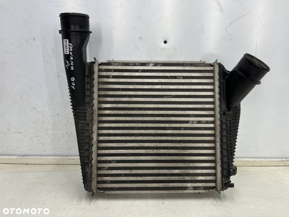 Chłodnica intercoolera Porsche Panamera II 971 4s 2.9 V6 T prawy intercooler oryginał 971145804h - 1