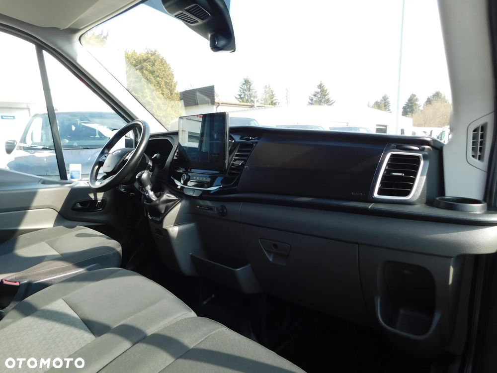 Ford Transit - 9