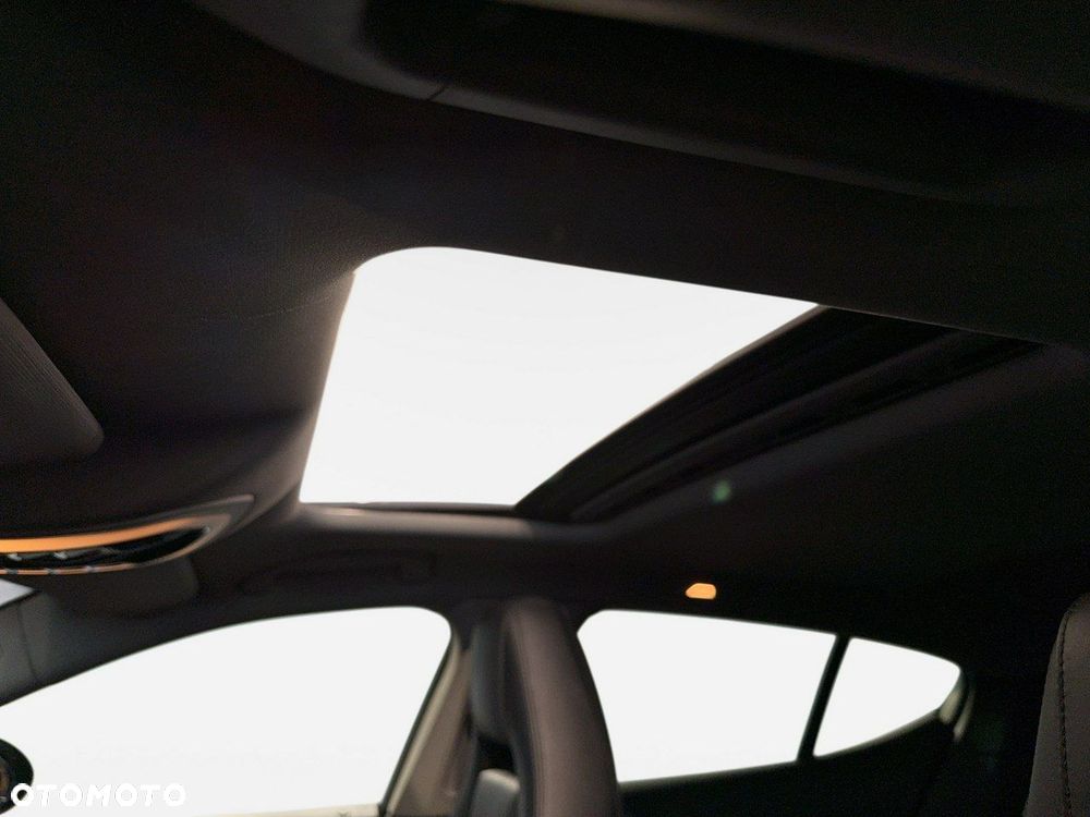 Porsche Panamera - 15