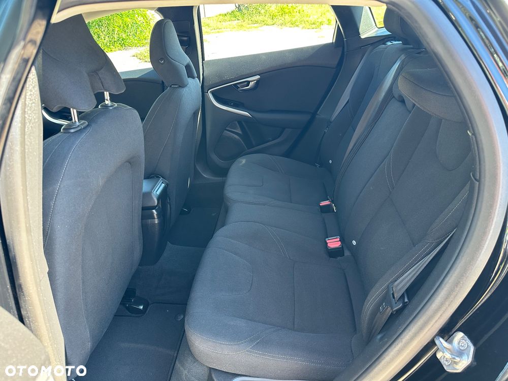 Volvo V40 T2 - 27