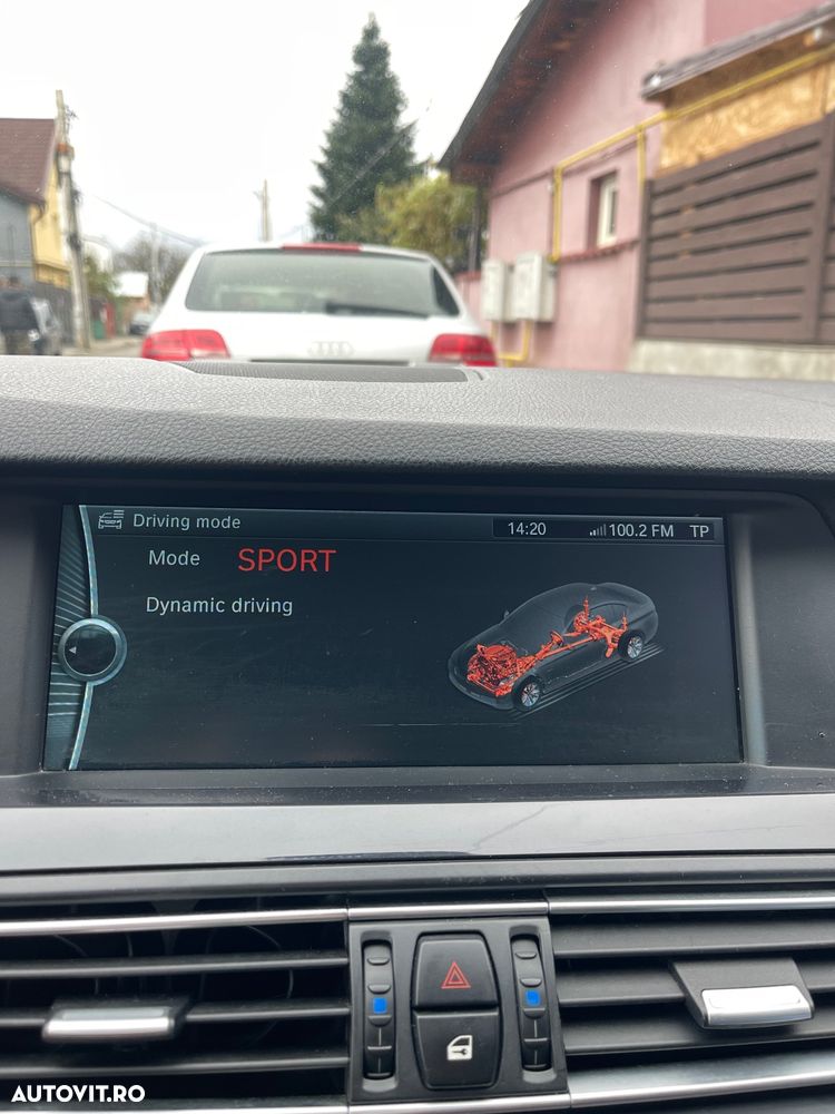 BMW Seria 5 520i Aut. Luxury Line - 16