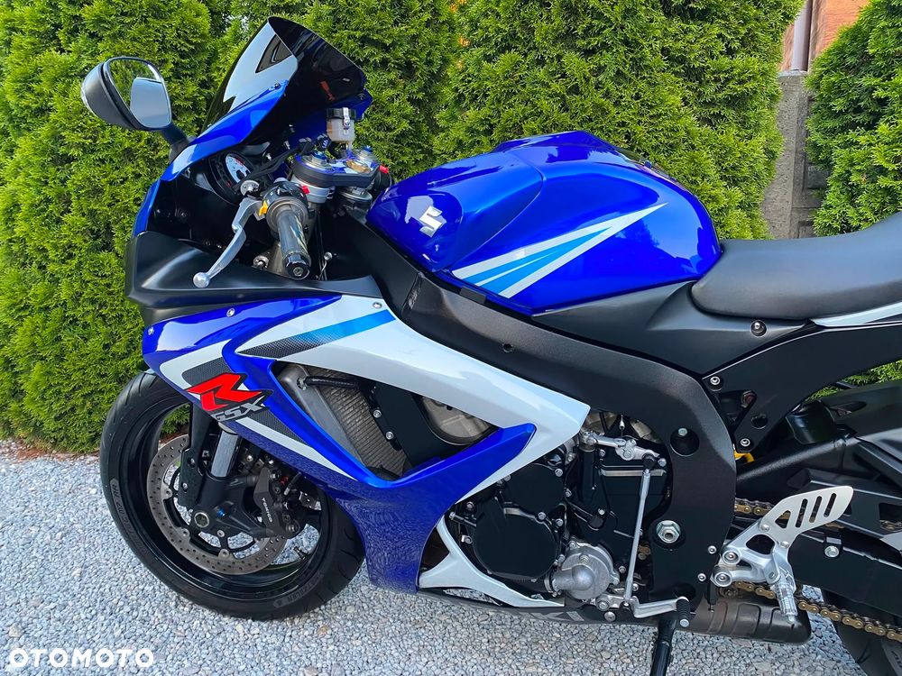 Suzuki GSX-R - 24