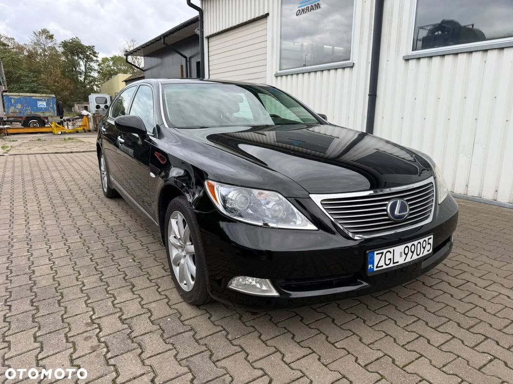 Lexus LS - 2