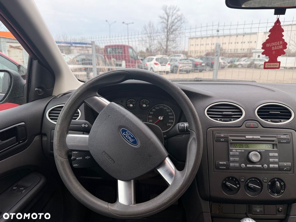 Ford Focus 1.6 Trend + - 10