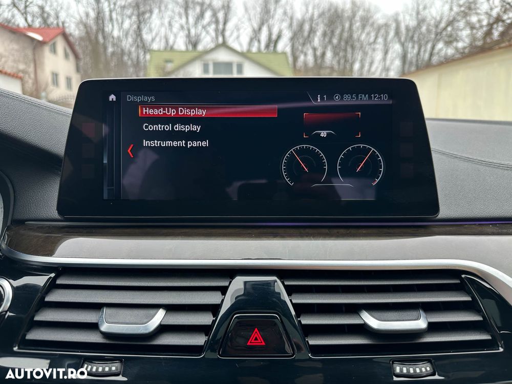 BMW Seria 5 540i xDrive Aut. - 35