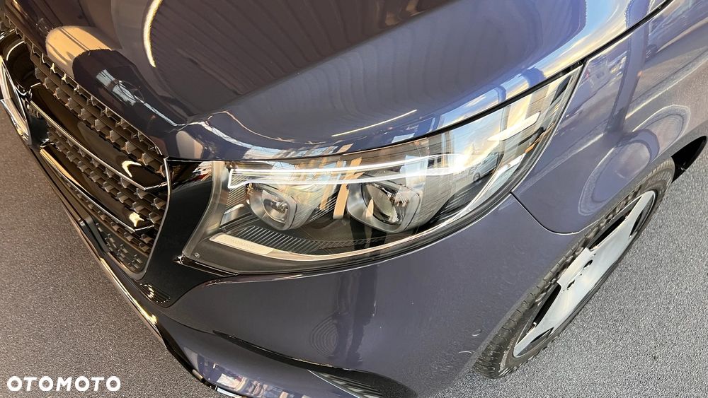 Mercedes-Benz Klasa V - 25