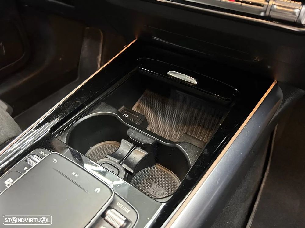 Mercedes-Benz GLA 250 e AMG Line - 25