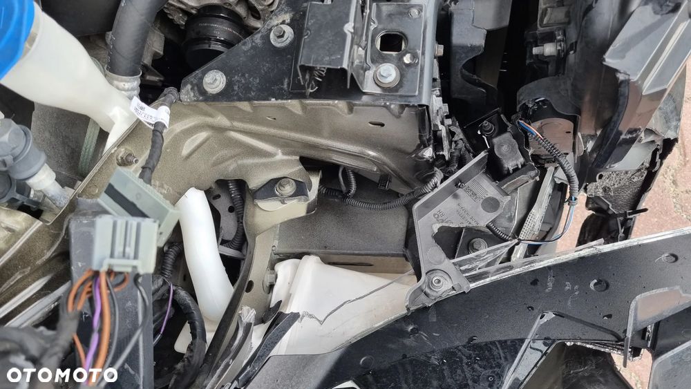 Volvo XC 40 T3 Geartronic Momentum Pro - 23