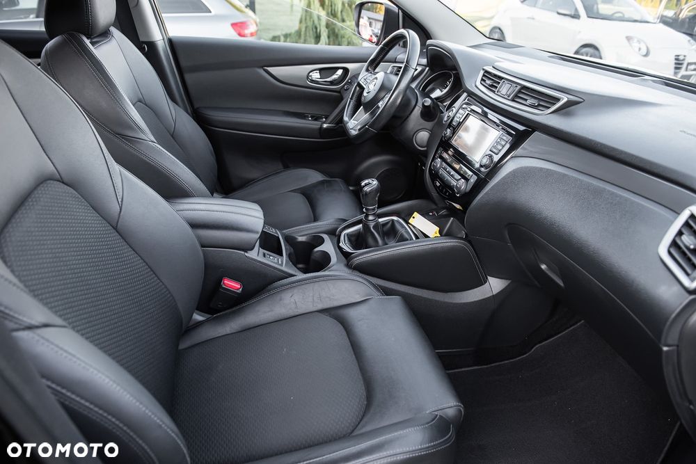 Nissan Qashqai 1.3 DIG-T Tekna - 20