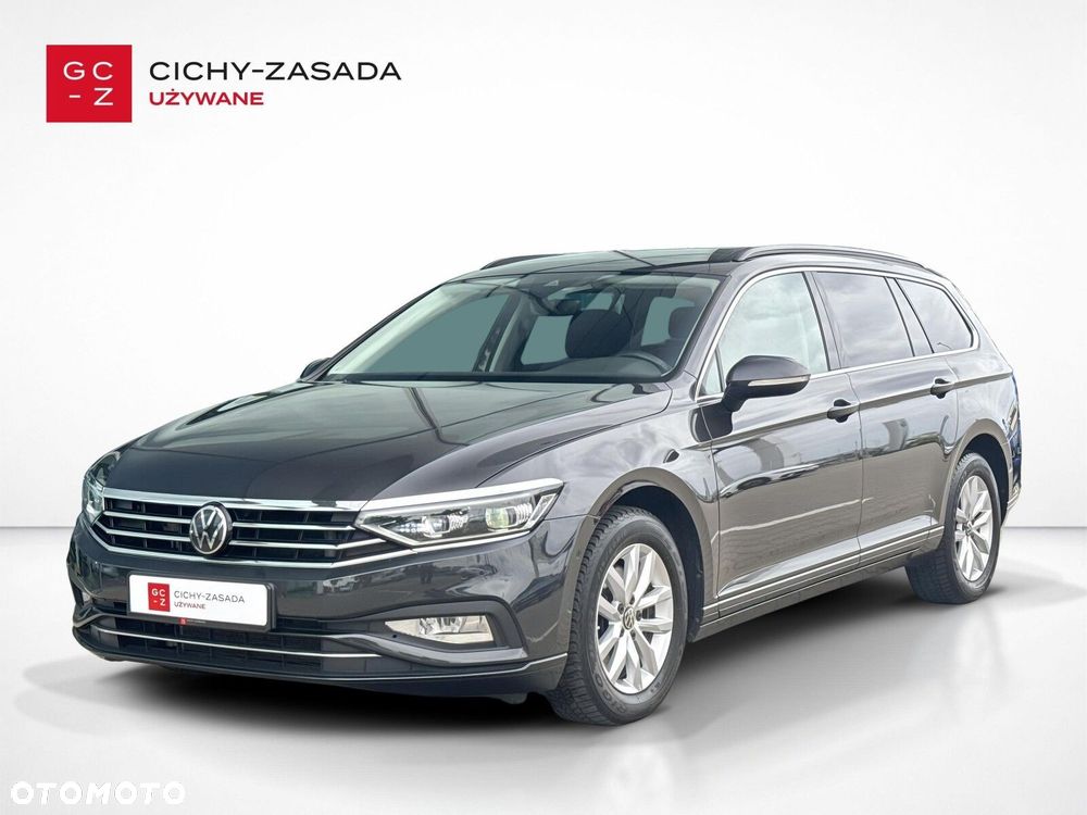 Volkswagen Passat - 1