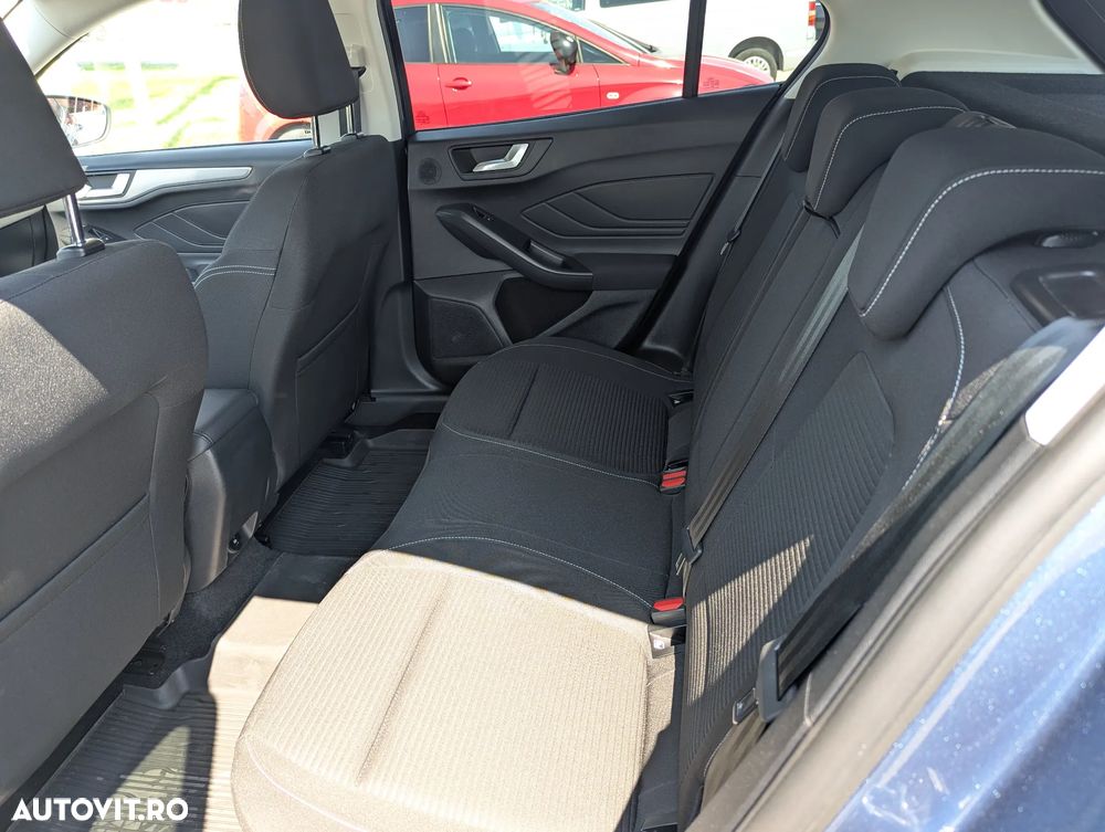 Ford Focus 1.0 EcoBoost 6MT MHEV Titanium X - 5