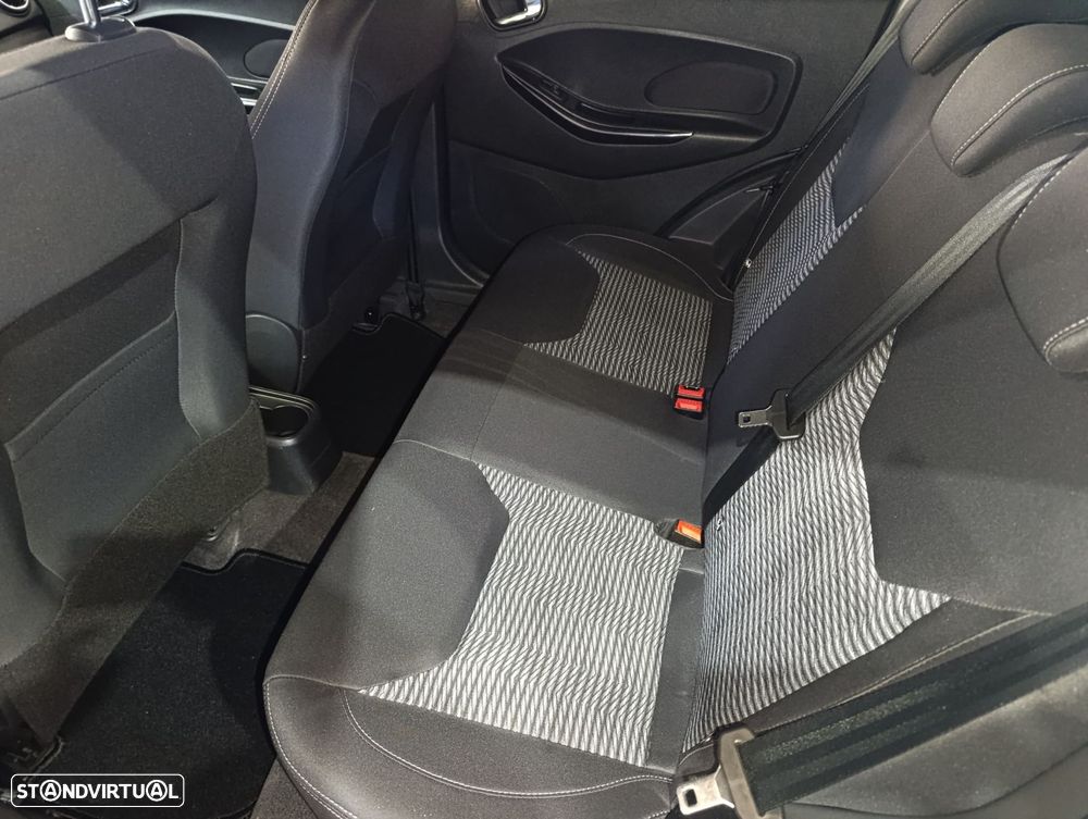 Ford KA+ - 8