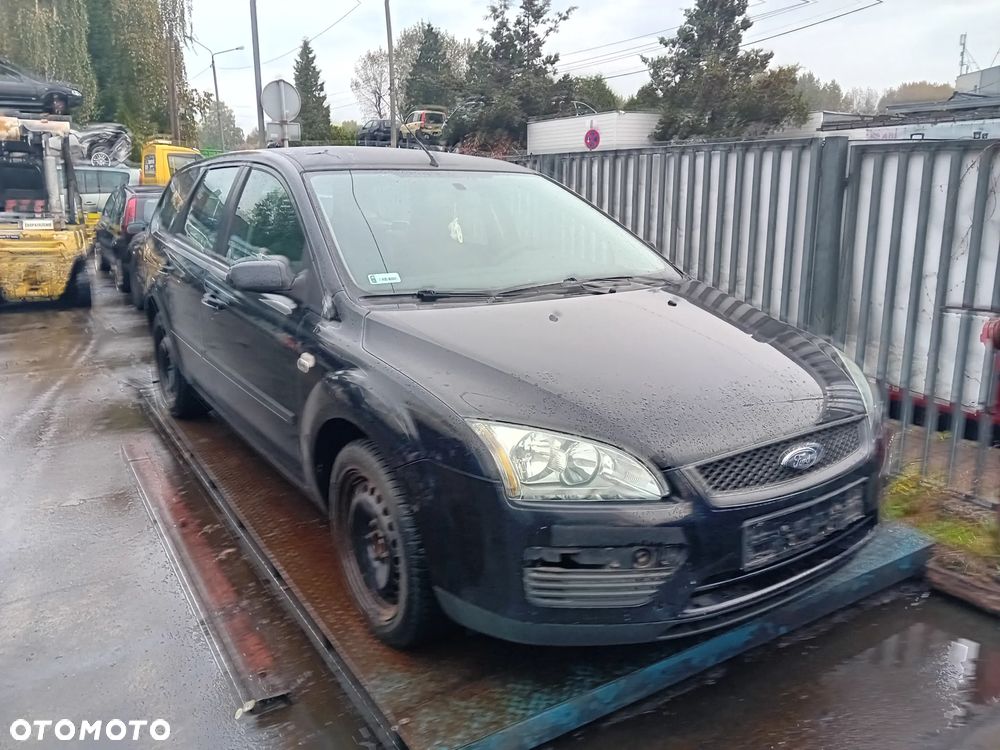 *FORD FOCUS MK2 KOMBI* Samochód na części - 2