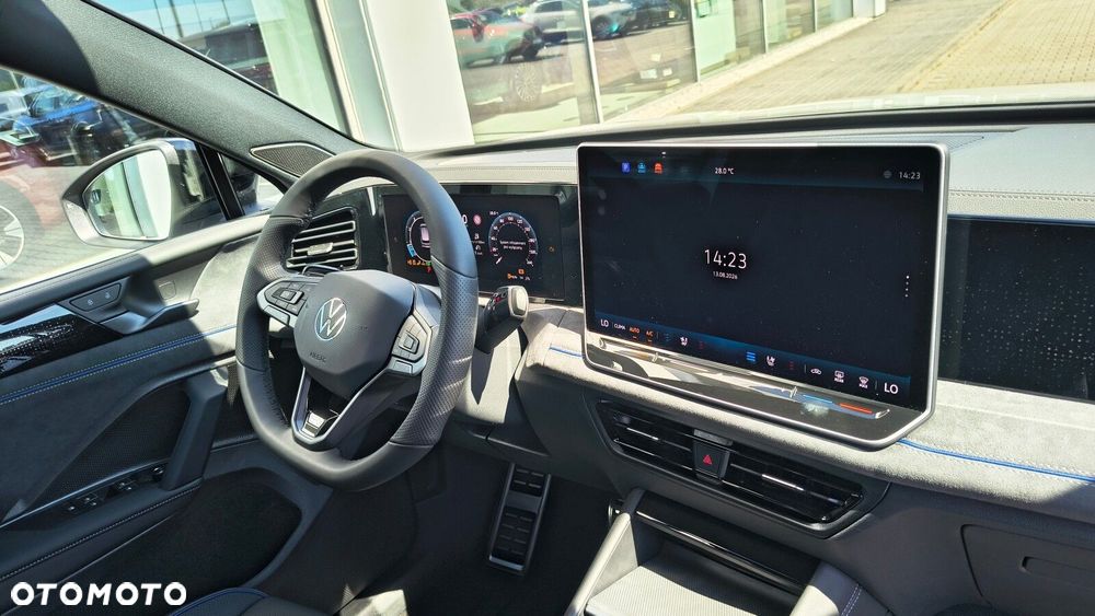 Volkswagen Tiguan - 33
